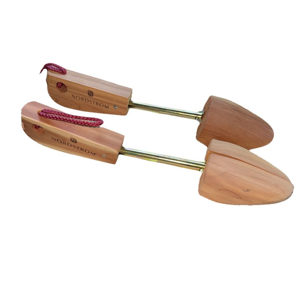 Nordstrom Womens Cedar Wood Shoe Tree Stretchers Shaper Size7W-91/2N NIB